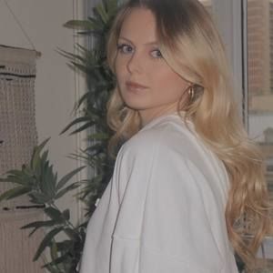 Meet your Posher, Kira